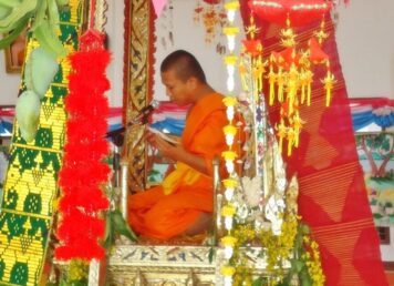 บุญผะเหวด หรือ บุญพระเวส งานบุญ ชาวอีสาน ที่มา จาก พระมาลัยสูตร งานบุญผะเหวด