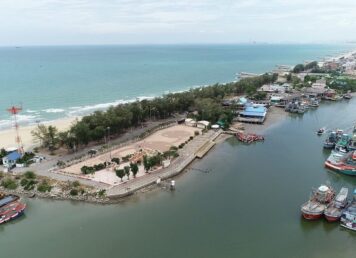 หาดแหลมเจริญ ปากน้ำระยอง จังหวัดระยอง