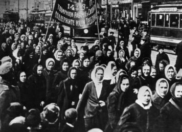 วันสตรีสากล 8 มีนาคม ผู้หญิง รัสเซีย ชุมนุม ประท้วง
