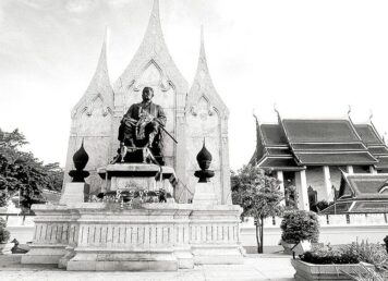 พระบรมราชานุสาวรีย์ พระบาทสมเด็จพระนั่งเกล้าเจ้าอยู่หัว รัชกาลที่ 3 สุนทรภู่หักหน้ารัชกาลที่ 3