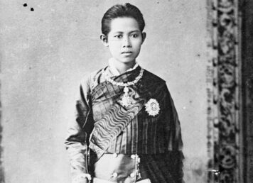 สมเด็จพระพันวัสสาอัยยิกาเจ้า พระภรรยาเจ้า รัชกาลที่ 5 ลูกบุญธรรมสมเด็จพระพันวัสสา คำฝากฝังของสมเด็จพระพันวัสสาอัยยิกาเจ้า สมเด็จพระราชชนนีศรีสังวาลย์