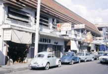 ร้าน เบียร์ 1960 ที่ ไทย ประกอบ บทความ สงกรานต์ สมัย ร.4