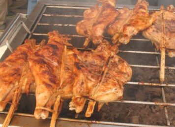 ไก่ย่างไม้มะดัน จังหวัดศรีสะเกษ