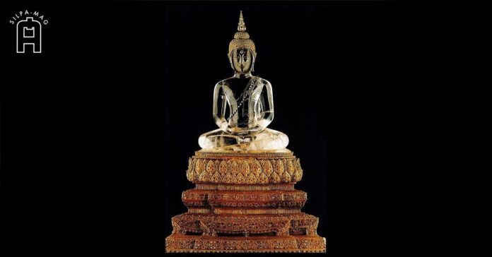 พระพุทธบุษยรัตน์ พระแก้วผลึก