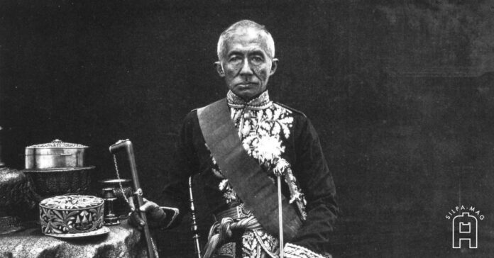 พระบาทสมเด็จพระจอมเกล้าเจ้าอยู่หัว รัชกาลที่ 4 ทรง มี พระอัครมเหสี พระองค์แรก คือ สมเด็จพระนางเจ้าโสมนัสวัฒนาวดี ทรงตั้งใจ เสด็จประพาสเมืองสิงคโปร์