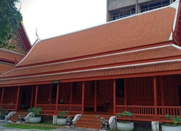 พระตำหนักแดง พระตำหนักโบราณ ที่ประทับ กรมพระศรีสุดารักษ์ และ สมเด็จพระศรีสุริเยนทราบรมราชินี