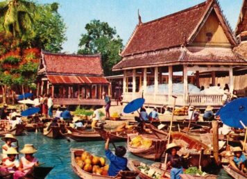 ตลาดน้ำวัดไทร บางขุนเทียน ตลาด ตลาดน้ำ ที่ วัดไทร มี เรือ เรือพาย ขาย ของ