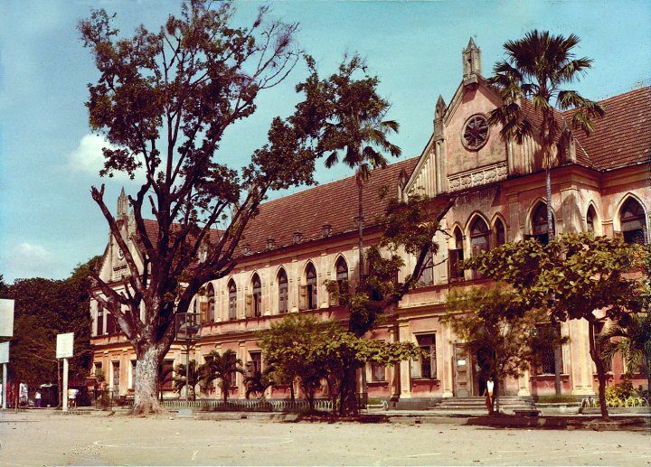 ตึกแม้นศึกษาสถาน ตึกแม้นนฤมิตร โรงเรียนเทพศิรินทร์