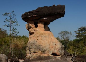 หอนางอุสา อุทยานประวัติศาสตร์ภูพระบาท