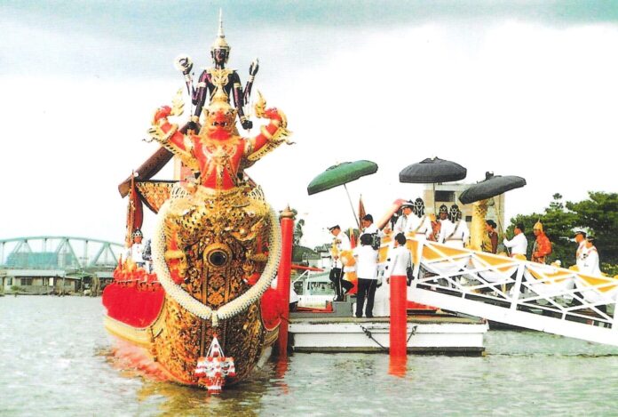 เรือพระที่นั่งนารายณ์ทรงสุบรรณ รัชกาลที่ ๙
