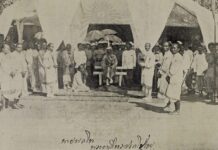 พระยายืนชิงช้า ในพิธีโล้ชิงช้า