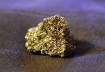 ทองคนโง่ Foolish Gold / Fool's gold แร่ ไพไรต์ Pyrite