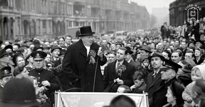 ภาพถ่าย วินสตัน เชอร์ชิล ท่ามกลาง ประชาชน อังกฤษ ปี 1949