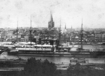 เรือรบติ้งหย่วน ท่าเรือ Vulcan Stettin เยอรมัน