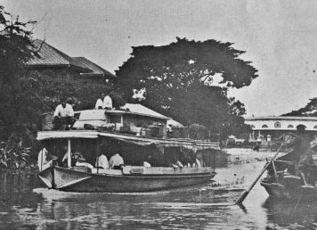 เรือเมล์ขาว สามารถไปถึง ประตูน้ำ