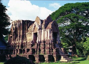 ปรางค์ วัดจุฬามณี สร้างโดย สมเด็จพระบรมไตรโลกนาถ