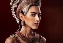 ใหม่ ดาวิกา รับบท ท้าวศรีสุดาจันทร์ พระสนมเอกในสมัยอยุธยา ในละคร เรื่อง แม่หยัว แม่อยู่หัวศรีสุดาจันทร์เรืองอำนาจ