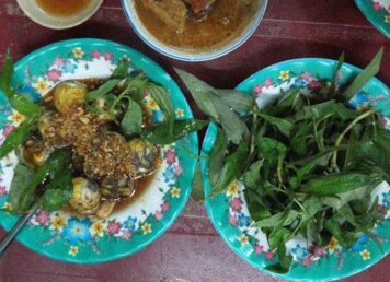 ไข่ข้าว อาหาร
