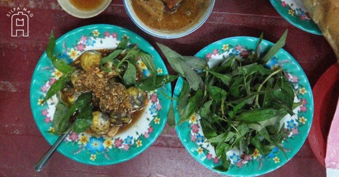 ไข่ข้าว อาหาร