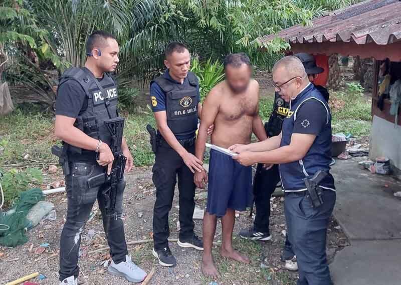 การจับกุม อดีต มือปืนรับจ้าง หนีคดี เมืองตรัง โดยละม่อม