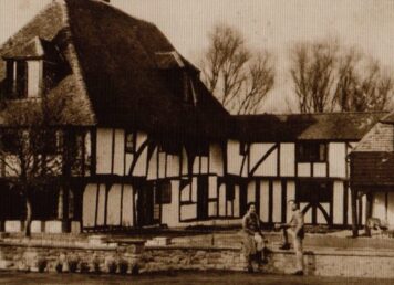 รัชกาลที่ 7 และ สมเด็จพระนางเจ้ารำไพพรรณีฯ ที่ พระตำหนักเวน คอร์ต ประชาธิปกราชนิเวศน์
