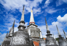 เจดีย์รอบองค์พระบรมธาตุเจดีย์ วัดพระมหาธาตุวรมหาวิหาจังหวัดนครศรีธรรมราช วัดมหาธาตุในประเทศไทย