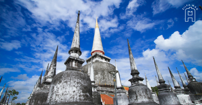 เจดีย์รอบองค์พระบรมธาตุเจดีย์ วัดพระมหาธาตุวรมหาวิหาจังหวัดนครศรีธรรมราช วัดมหาธาตุในประเทศไทย