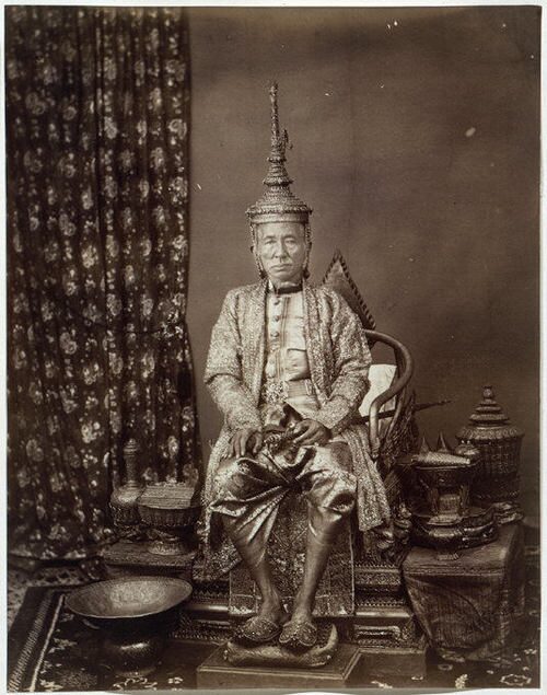 พระบาทสมเด็จพระจอมเกล้าเจ้าอยู่หัว ช้างเผือกรัชกาลที่ 1-7