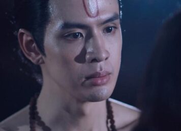ขุนวรวงศาธิราช ประกอบ พิธีเสี่ยงทาย