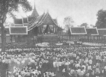ประกอบ พระบาท-ธุลี