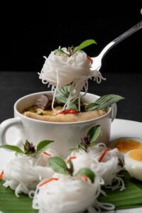 ขนมจีนน้ำยา อาหารเขมร อาหารไทย
