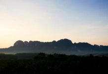 เขานางหงส์