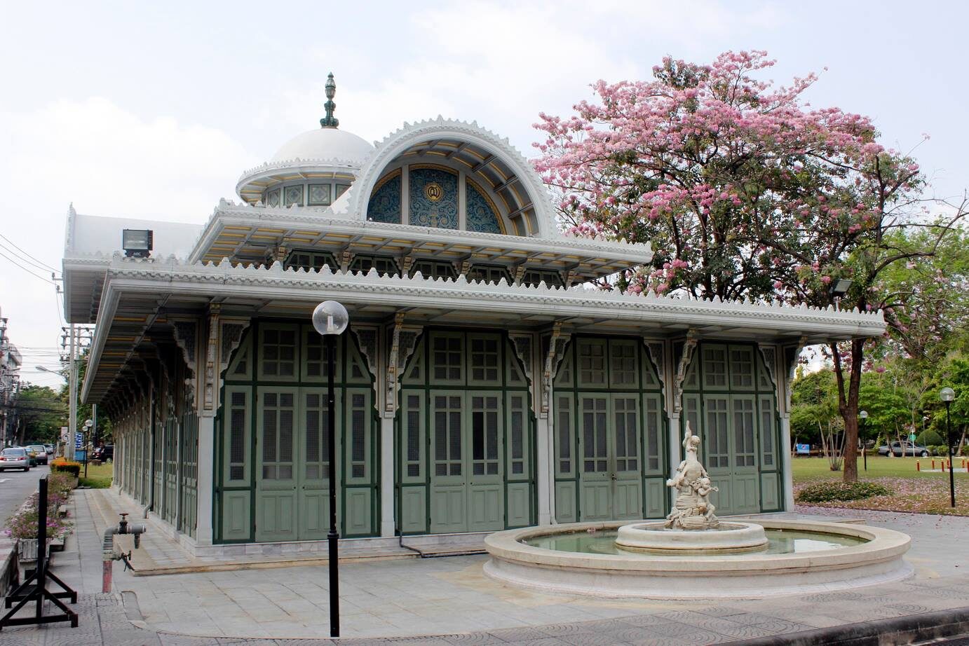 พระที่นั่งเทวราชสภารมย์ (ภาพจาก : fb พระราชวังพญาไท Phyathai Palace)