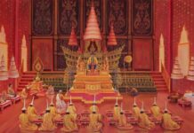 จิตรกรรม พระราชประวัติ ทรงปราบดาภิเษกขึ้นเป็นพระมหากษัตริย์ ศาลสมเด็จพระเจ้าตากสินฯ วัดสมณโกฎฐาราม จังหวัดพระนครศรีอยุธยา ประกอบเนื้อหา เจ้าฟ้าจุ้ย พระราชโอรสองค์ใหญ่พระเจ้าตาก ตระกูลจีนกรุงธนบุรี