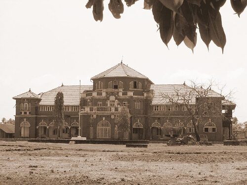 ที่ประทับ พระเจ้าธีบอ ราชินีศุภยาลัต เมืองรัตนคีรี วาระสุดท้ายเจ้าชายยะหน่อง