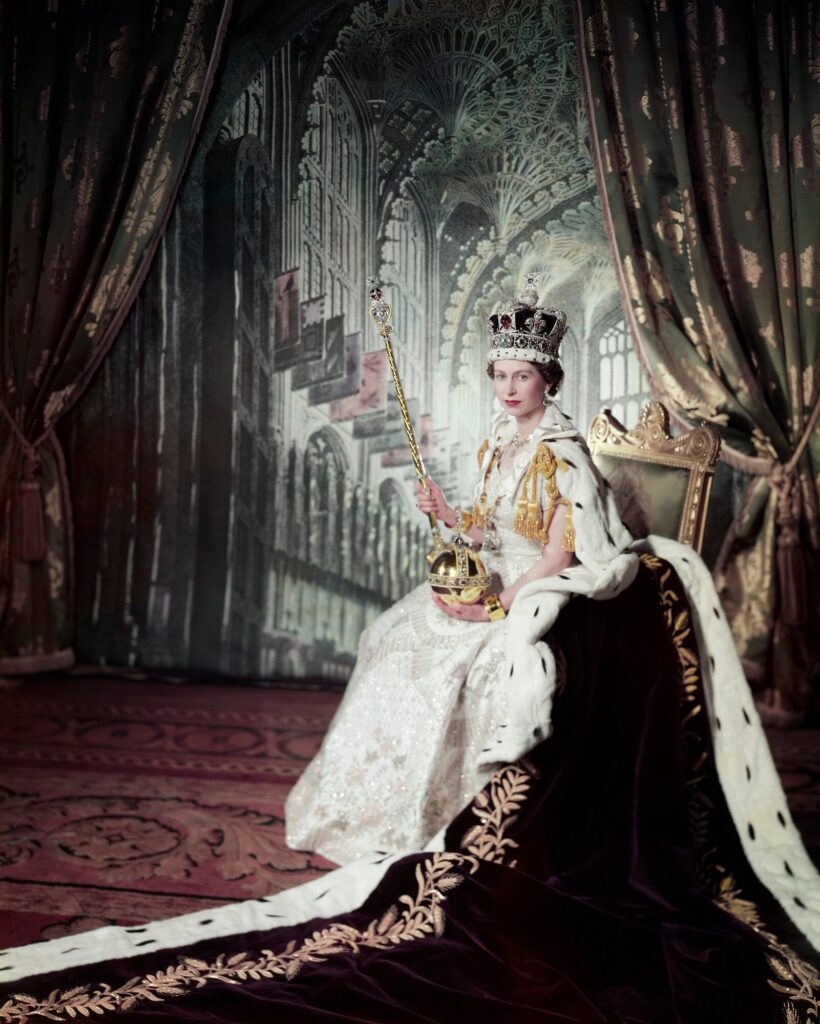 พระราชพิธีบรมราชาภิเษก สมเด็จพระราชินีนาถเอลิซาเบธที่ 2