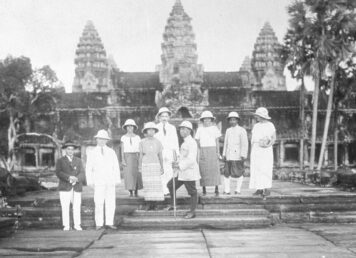 กรมดำรง เสด็จเยือนนครวัด