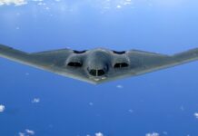 เครื่องบินล่องหนสเตลธ์ รุ่น B-2 Spirit