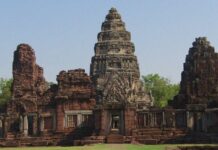 ปราสาทหิน พิมาย เนื่องใน พุทธศาสนา นิกายมหายาน ปราสาทหินพิมาย