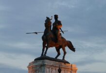 “สมเด็จพระนเรศวรมหาราช” วีรบุรุษของ 3 กษัตริย์ไทยแห่งราชวงศ์จักรี สมเด็จพระนเรศวรมหาราช วีรบุรุษของ 3 พระมหากษัตริย์ไทย