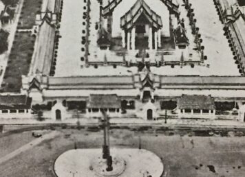 วัดสุทัศนเทพวรารามราชวรมหาวิหาร เสาชิงช้า ประจำ เทวสถานโบสถ์พราหมณ์ ประกอบเรื่อง ผู้คนดั้งเดิมย่านเสาชิงช้า