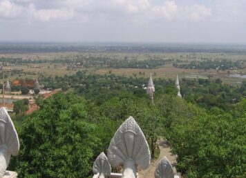 เมืองอุดงค์มีชัย กรุงอุดงค์มีชัย เขาพระราชทรัพย์