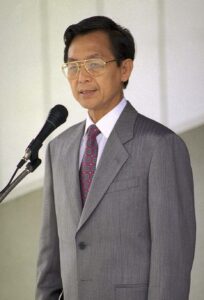 นายชวน หลีกภัย นายกรัฐมนตรี กำเนิดพรรคประชาธิปัตย์