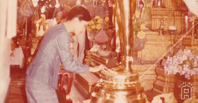 Cover photo สมเด็จพระนางเจ้าสิริกิติ์ พระบรมราชินีนาถ พระบรมราชชนนีพันปีหลวง พระพุทธรูปประจำพระชนมวาร