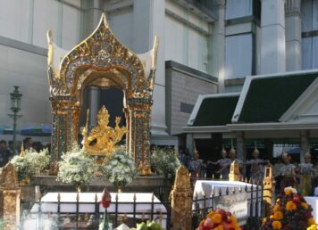 พระพรหม ศาลพระพรหม สี่แยกราชประสงค์
