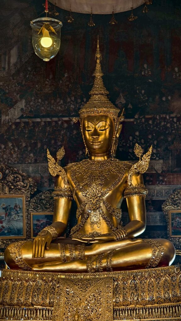 พระพุทธมหาจักรพรรดิ วัดนางนองวรวิหาร