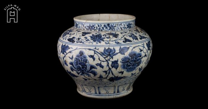 โถเคลือบลายคราม ศิลปะจีน สมัยราชวงศ์หยวน วัดพระพายหลวง ลายดอกเปาเซียง ดอกโบตั๋น ประดับ