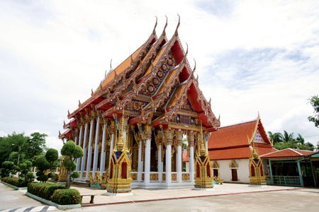 พระอุโบสถหลังใหม่ วัดเสาธงหิน