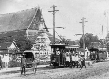 วัดชนะสงคราม ภาพถ่าย สมัยรัชกาลที่ 5 รถรางไฟฟ้า ประกอบเรื่อง แรกมีน้ำมันก๊าด