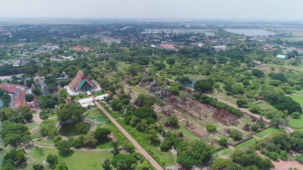 ภาพถ่ายทางอากาศ วิหารพระมงคลบพิตร และวัดพระศรีสรรเพชญ์